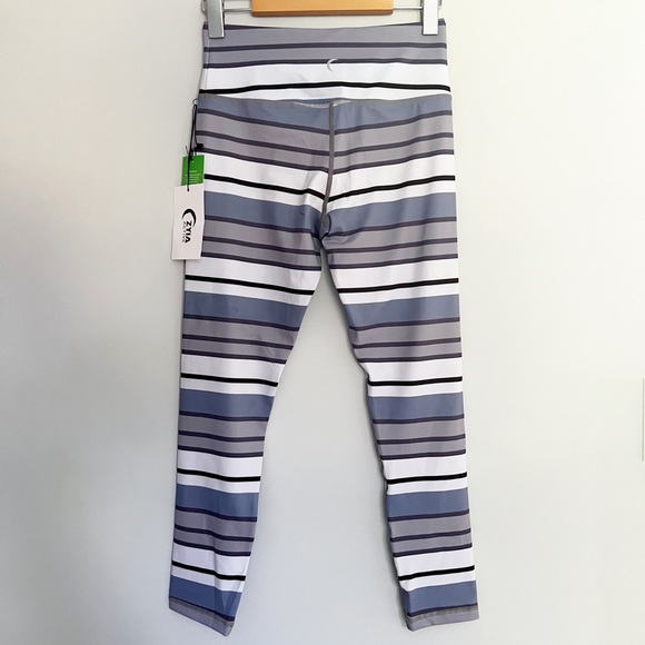 NWT Zyia Active Purple Horizon Light n Tight Hi Rise 7/8 24” RC Size 4 - Picture 8 of 11